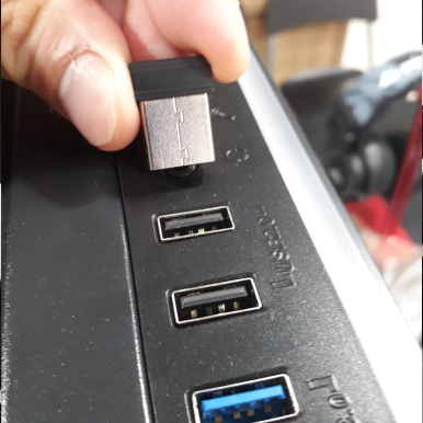 確認USB接收器正確安裝於電腦
